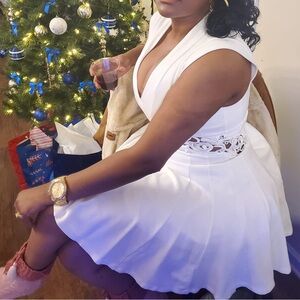 French Connection Marie Stretch Embroidered Panel V-Neck Mini Dress. Size 6